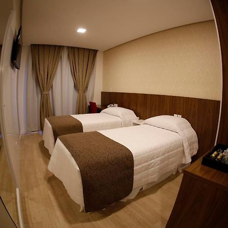Holiday & Business Hotel - Em Frente Ao Centro De Eventos E Arena Conda Chapecó Rum bild