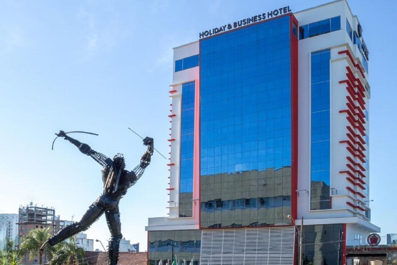 Holiday & Business Hotel - Em Frente Ao Centro De Eventos E Arena Conda Chapecó Exteriör bild
