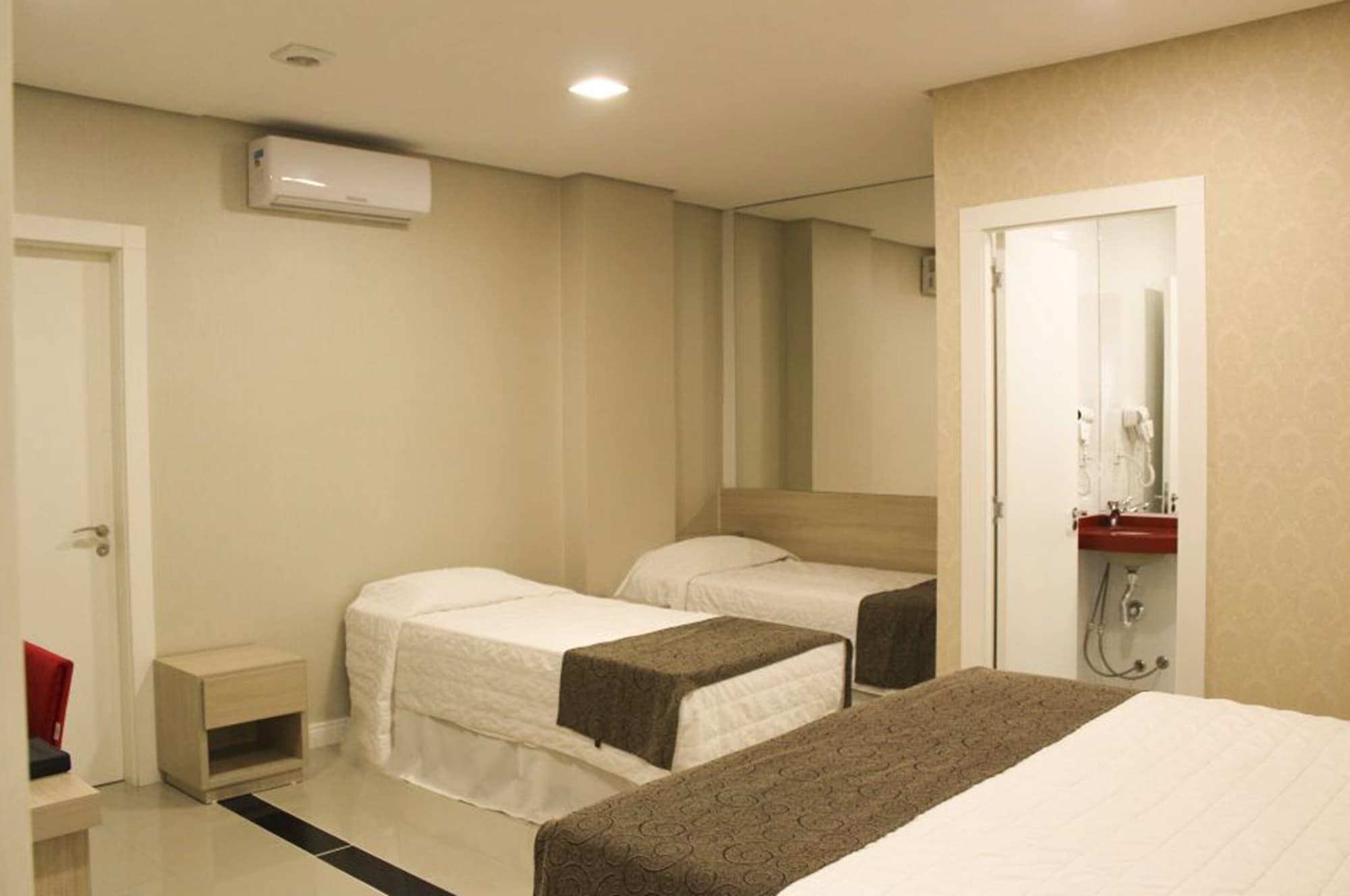 Holiday & Business Hotel - Em Frente Ao Centro De Eventos E Arena Conda Chapecó Exteriör bild