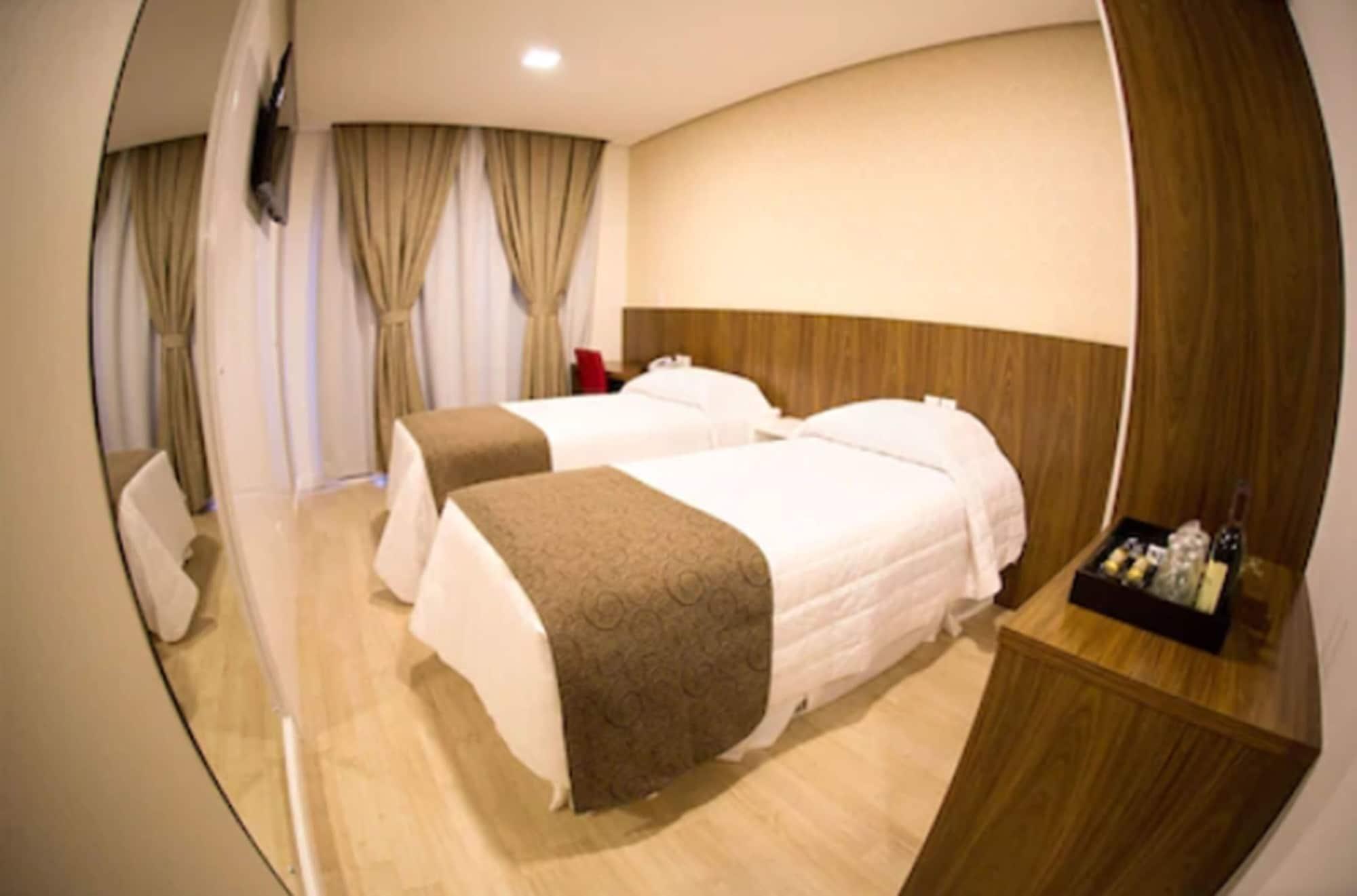 Holiday & Business Hotel - Em Frente Ao Centro De Eventos E Arena Conda Chapecó Exteriör bild