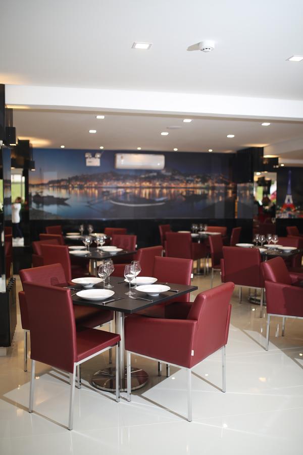 Holiday & Business Hotel - Em Frente Ao Centro De Eventos E Arena Conda Chapecó Exteriör bild