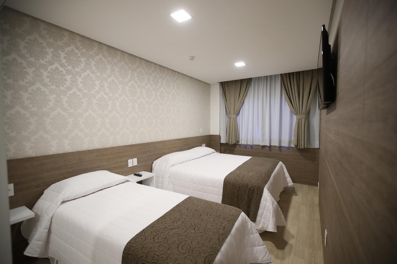 Holiday & Business Hotel - Em Frente Ao Centro De Eventos E Arena Conda Chapecó Rum bild